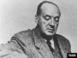 Postmodernist yazar Vladimir Nabokov