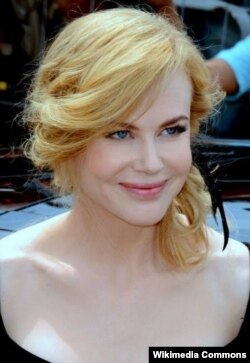 Qreys rolunu Nicole Kidman ifa edib.