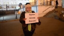 На оппозиционеров давят через родственников