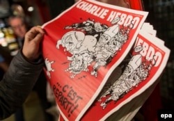 Один из первых выпусков Charlie Hebdo после нападения на редакцию в январе 2015 года