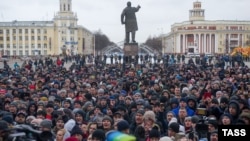 Акция в память о погибших при пожаре в торговом центре "Зимняя вишня" в Кемерово