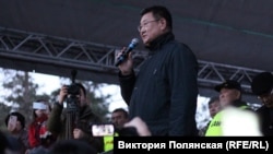 Вячеслав Мархаев на митинге 15 сентября