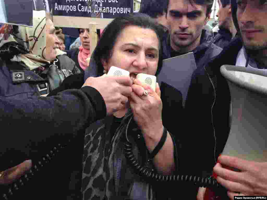 Амировасул ракьцояй мугlалим Алена ГIабдулаева митингалда кlалъалей