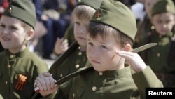 Участники парада "детских войск" в Ростове-на-Дону